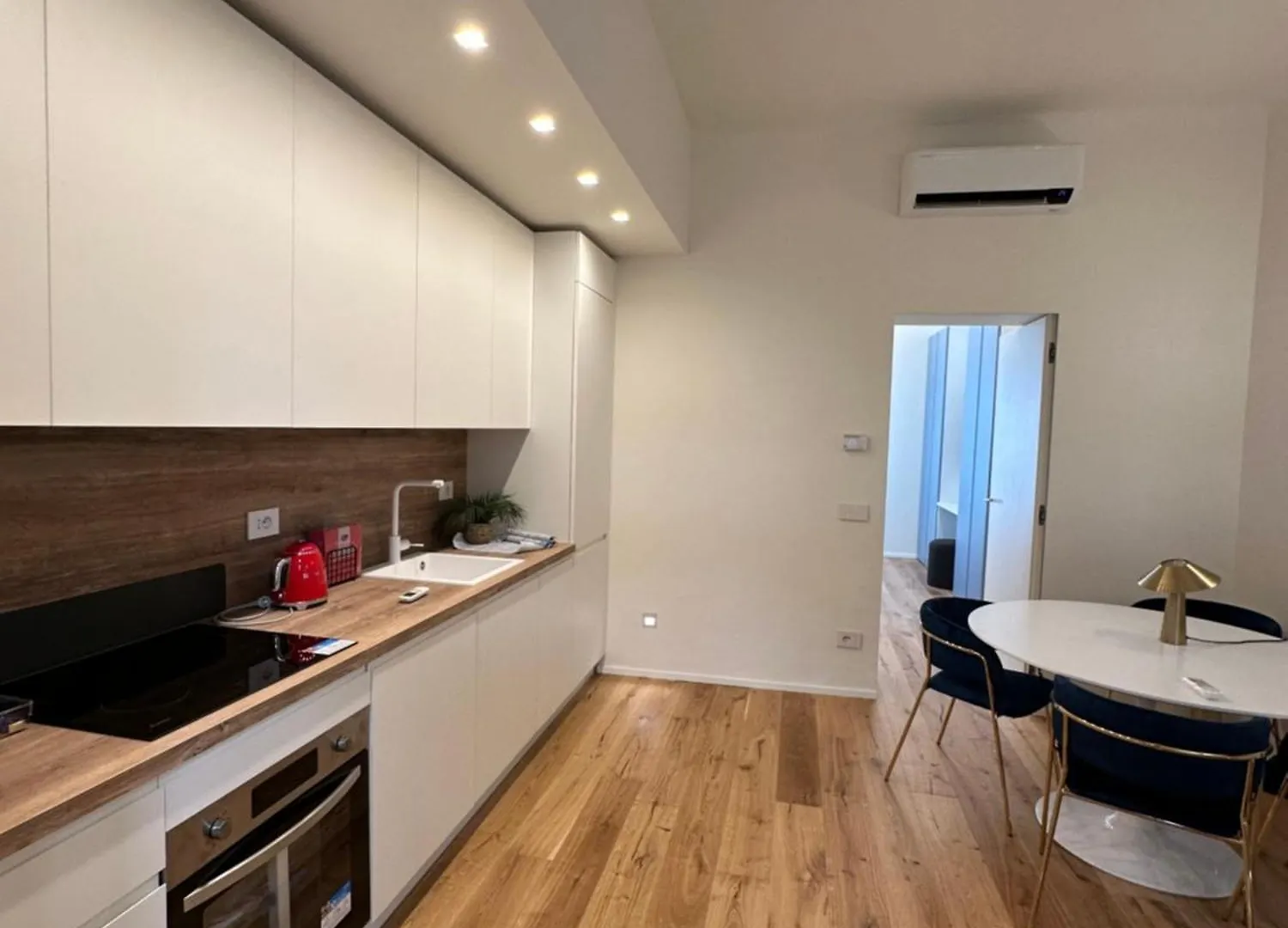 Private Apartment With Wi-Fi Milano City Near Duomo Atena