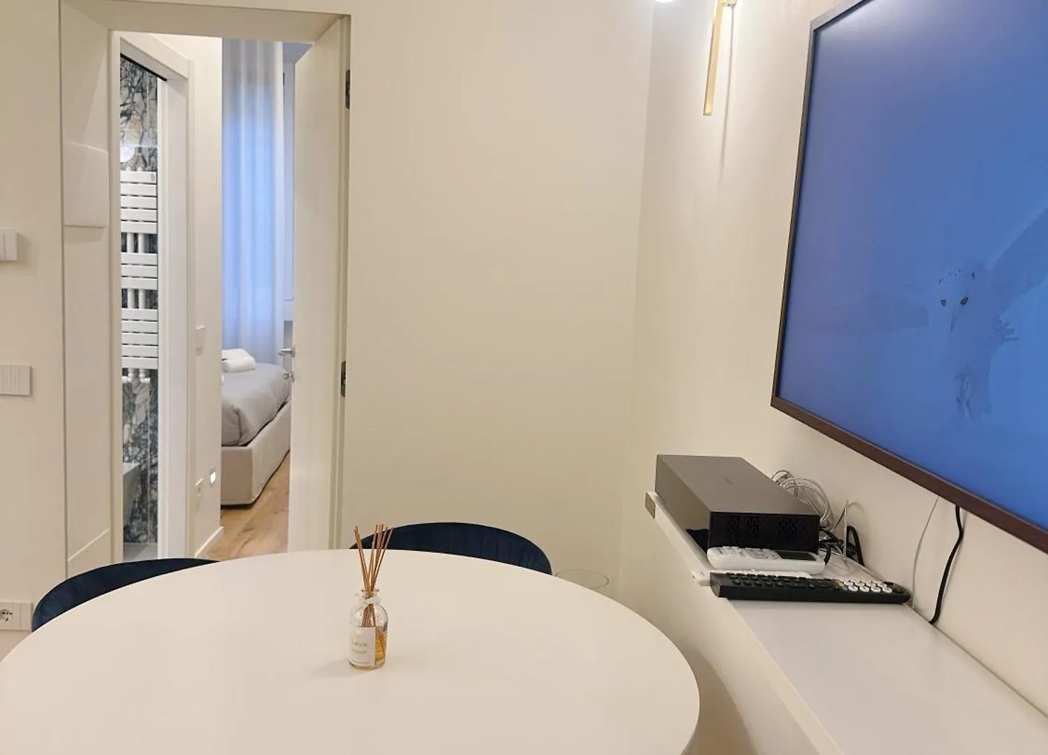 Private Apartment With Wi-Fi Milano City Near Duomo Atena  밀라노